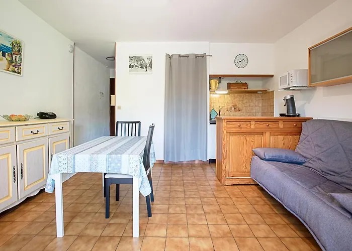 Les Tulipes Apartment *